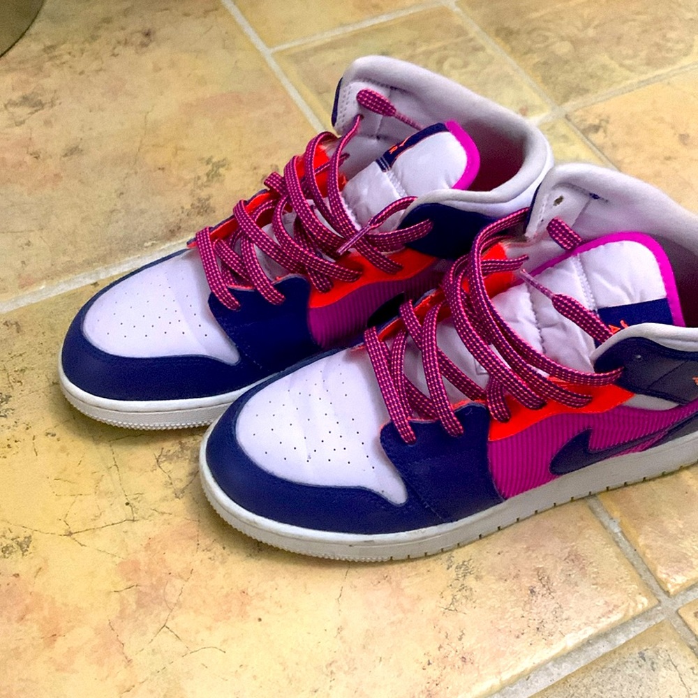 Jordan size 7Y